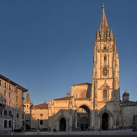 Alojamiento Oviedo 2 Con Parking Buitenkant foto